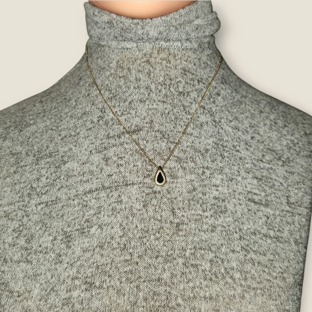 Vintage Avon Green Teardrop Necklace - Picture 2 of 5